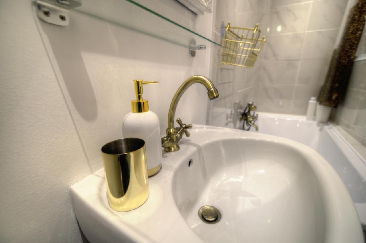 Les Petits Boudoirs De Savoie Apartamento Chambéry Exterior foto