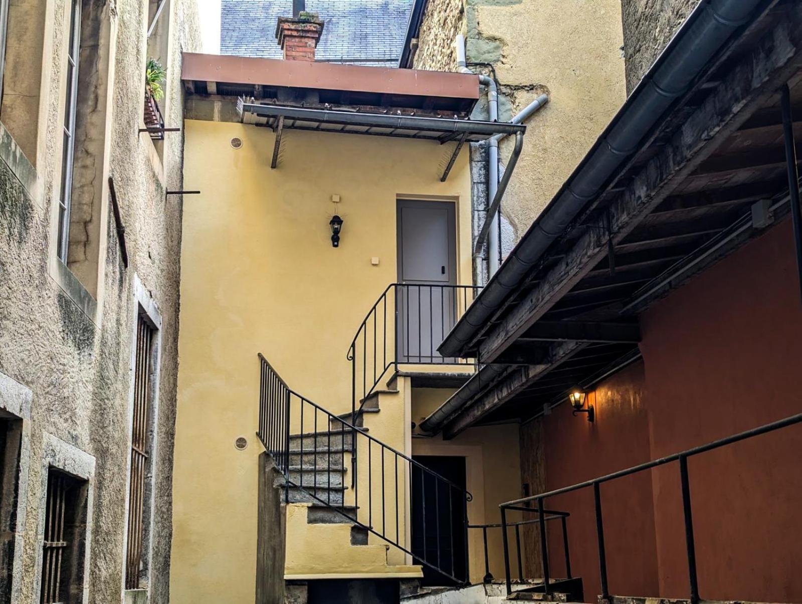Les Petits Boudoirs De Savoie Apartamento Chambéry Exterior foto